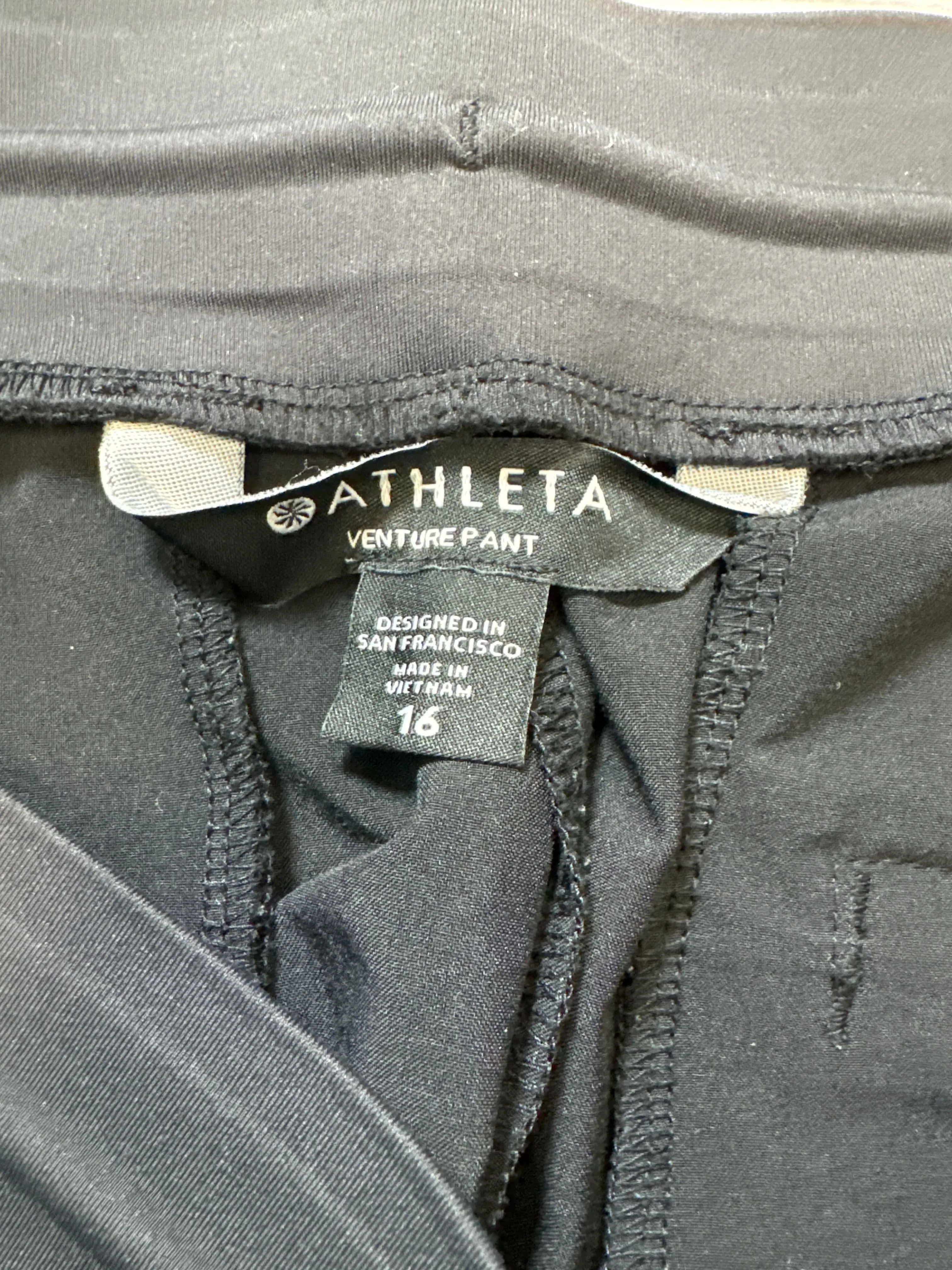 Athletic Pants By Athleta In Black, Size: 16