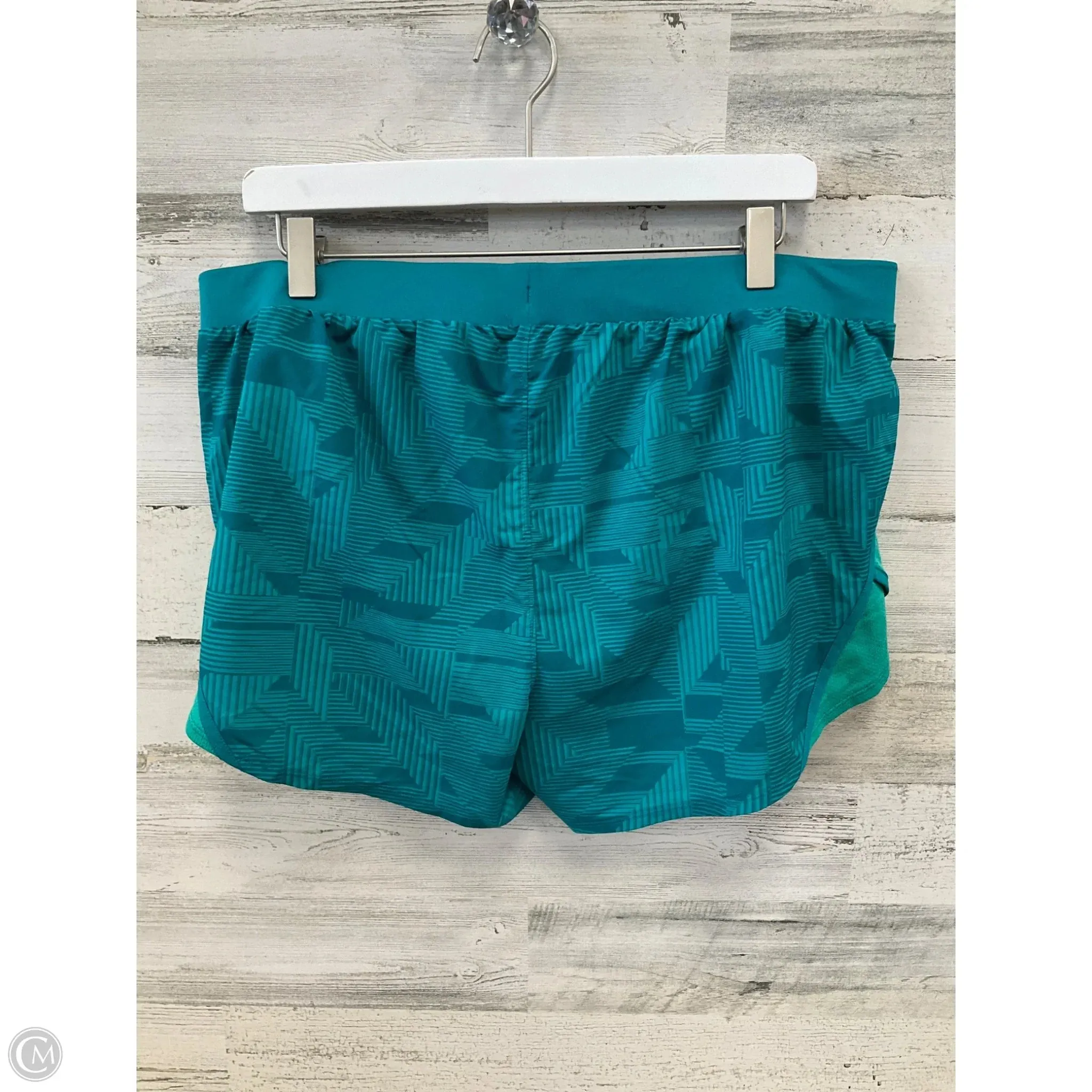 Athletic Shorts By Under Armour In Green, Size: Xl
