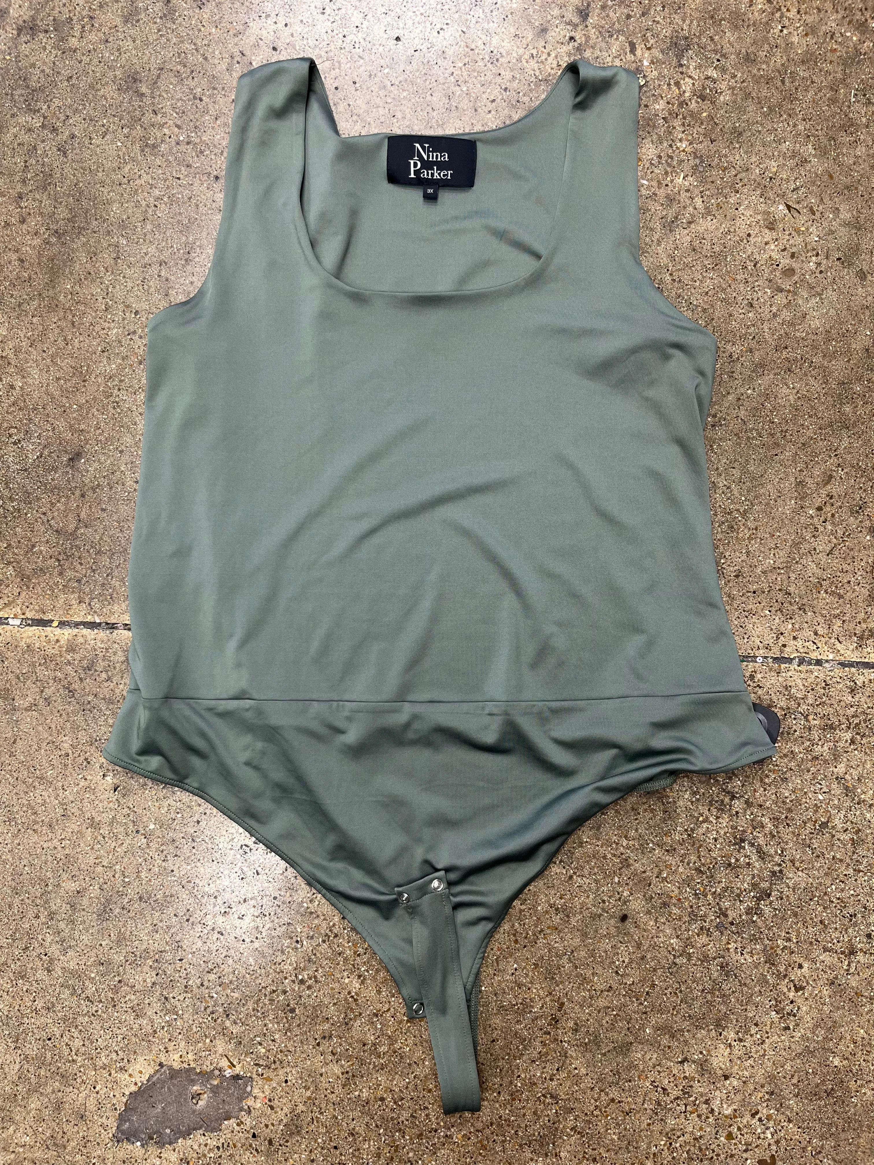 Bodysuit By Clothes Mentor In Green, Size:3X