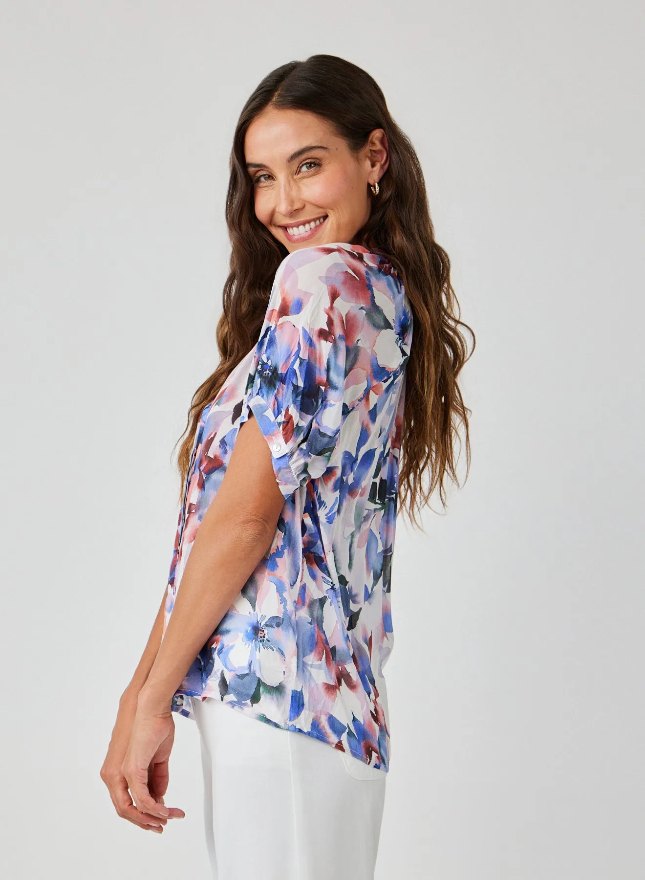 MAGNOLIA BLOOM SHORT SLEEVE SHIRRED RAGLAN SHIRT