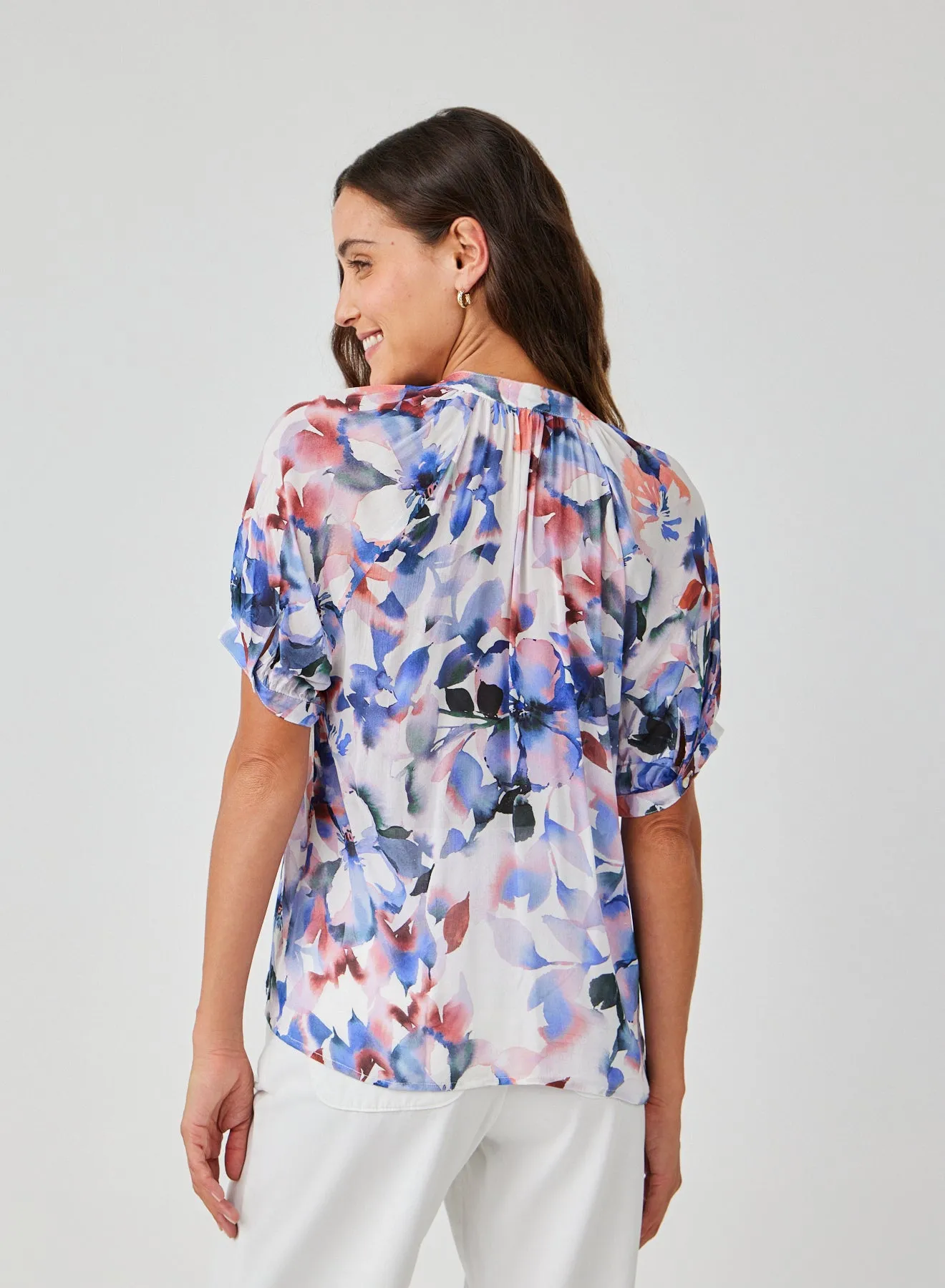 MAGNOLIA BLOOM SHORT SLEEVE SHIRRED RAGLAN SHIRT