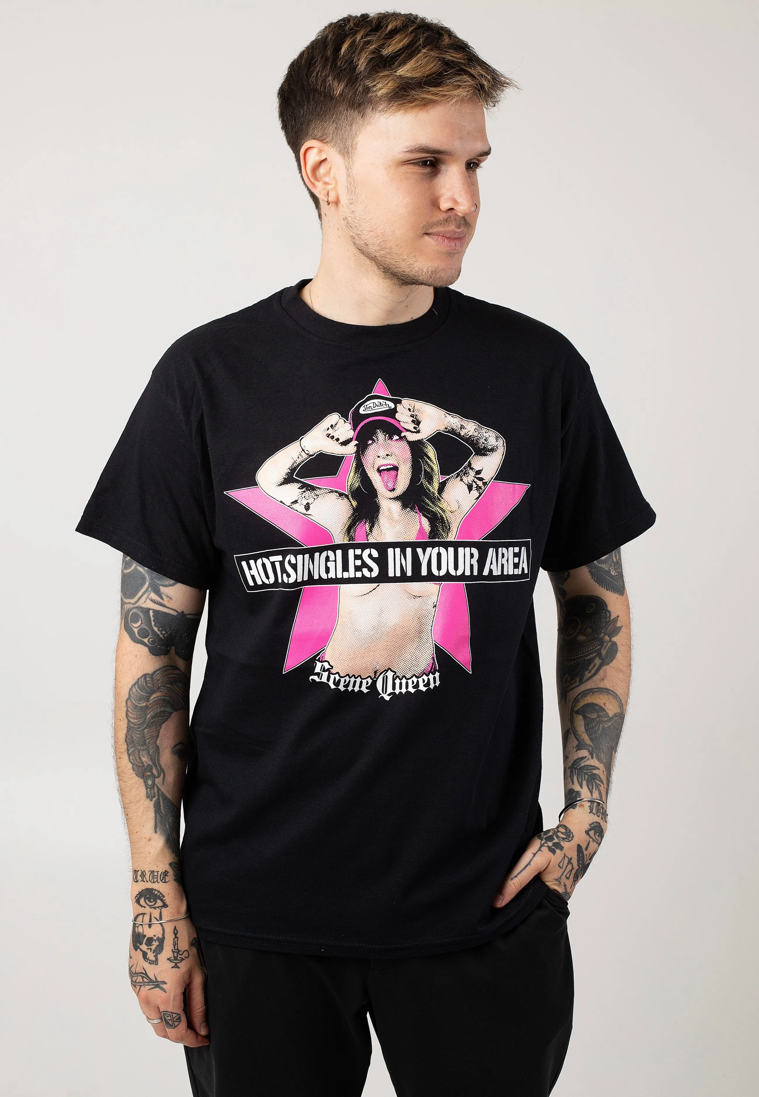 Scene Queen - Hot Singles In Your Area - T-Shirt