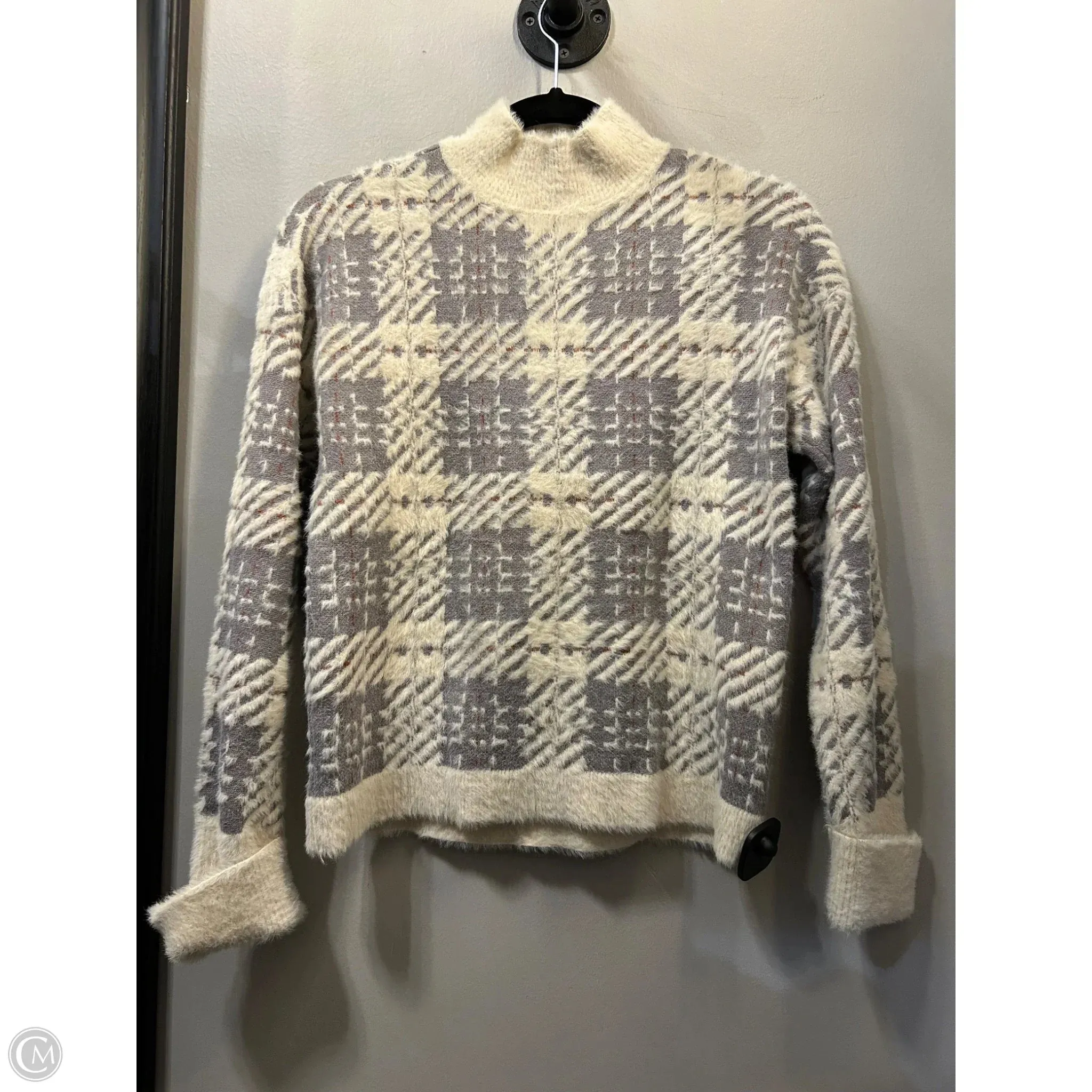 Sweater By Belldini In Cream & Grey, Size: S
