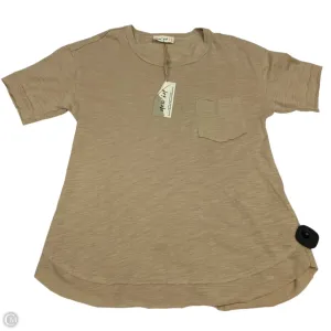 Top Short Sleeve By New In In Tan, Size: S