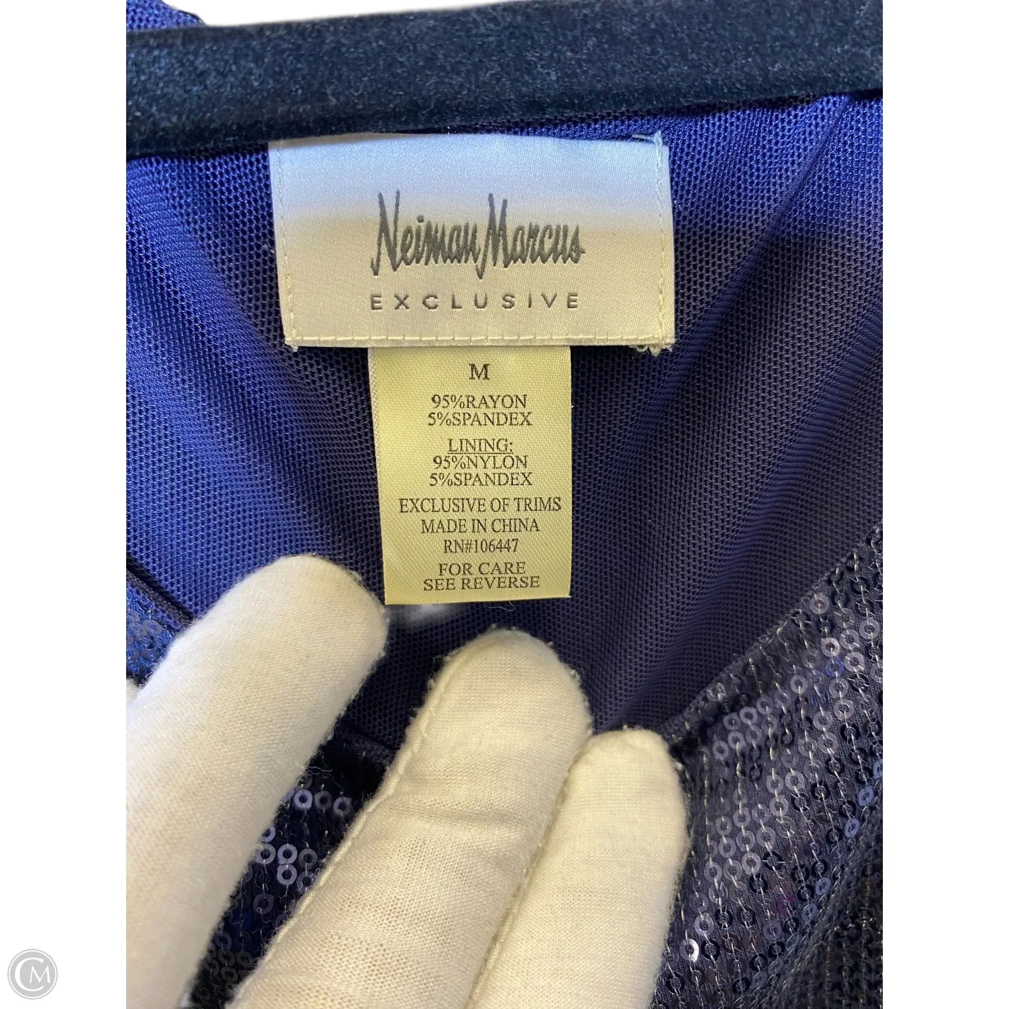 Top Sleeveless Designer By Neiman Marcus In Navy, Size: M